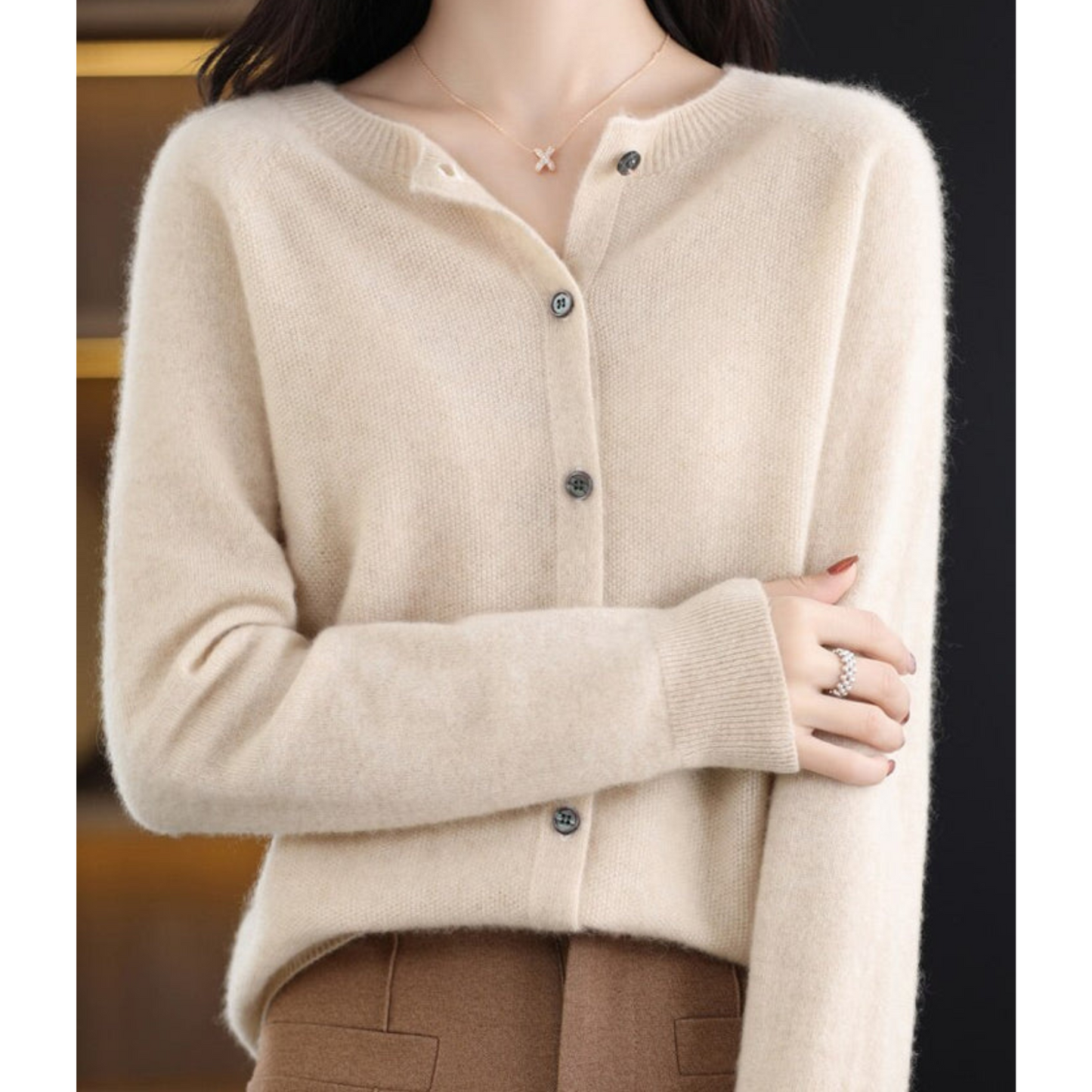 Women's Long Sleeve V-Neck Cardigan | Comfortable, Versatile & Ideal for Winter Wardrobe