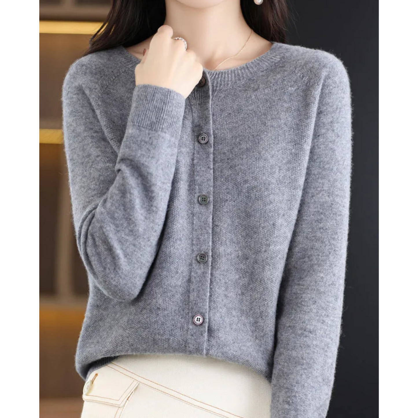 Women's Long Sleeve V-Neck Cardigan | Comfortable, Versatile & Ideal for Winter Wardrobe