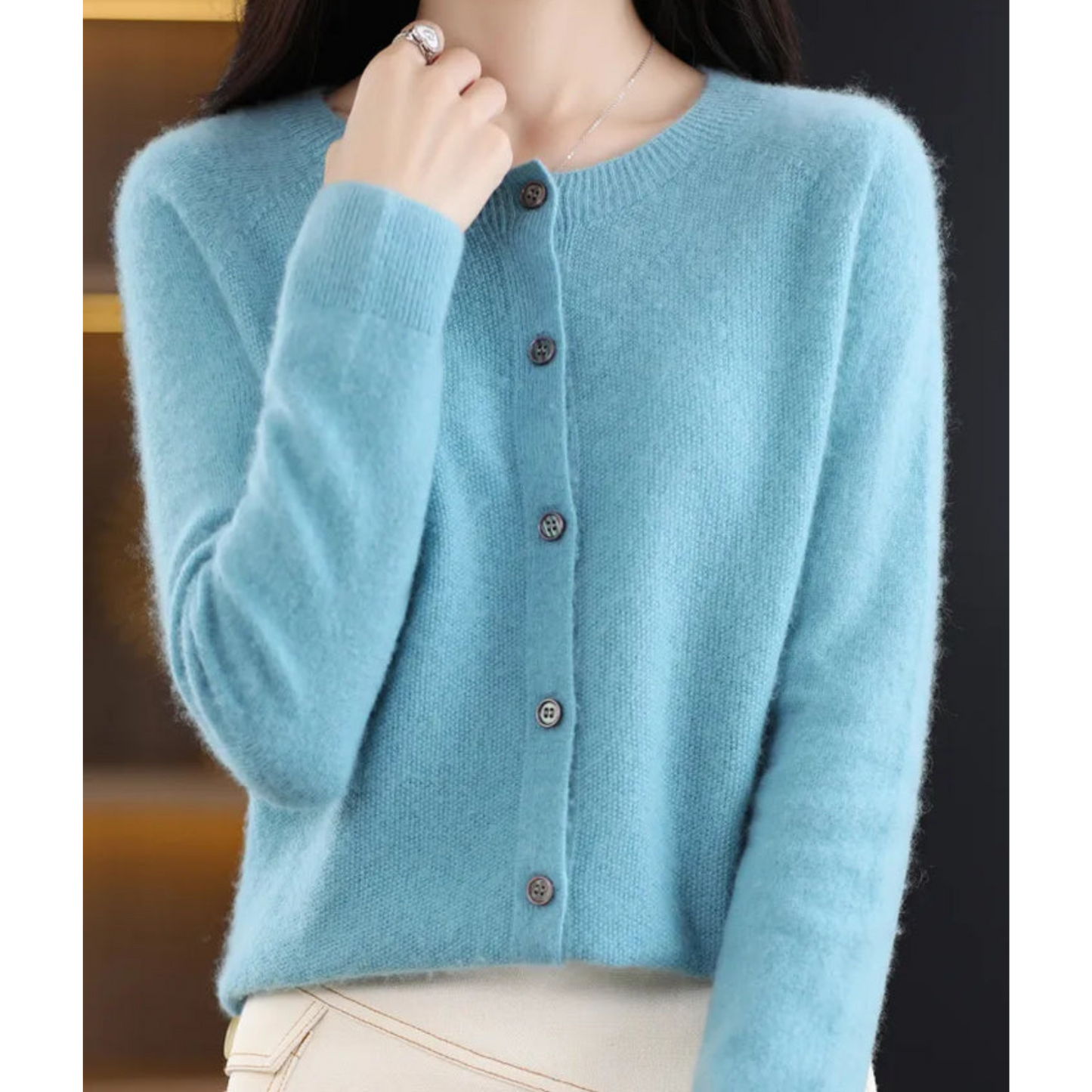 Women's Long Sleeve V-Neck Cardigan | Comfortable, Versatile & Ideal for Winter Wardrobe