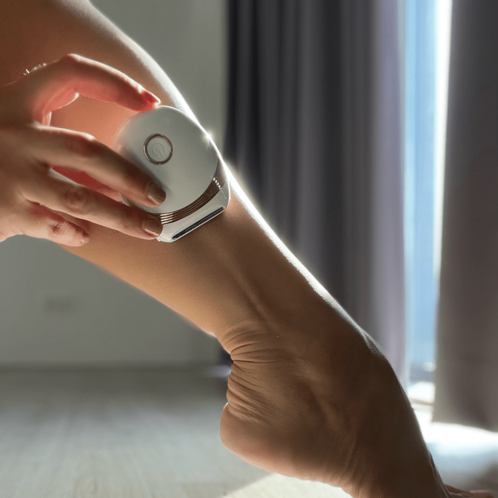 Electric Mini Razor | Hypoallergenic, Compact & Ideal for Sensitive Skin Shaving