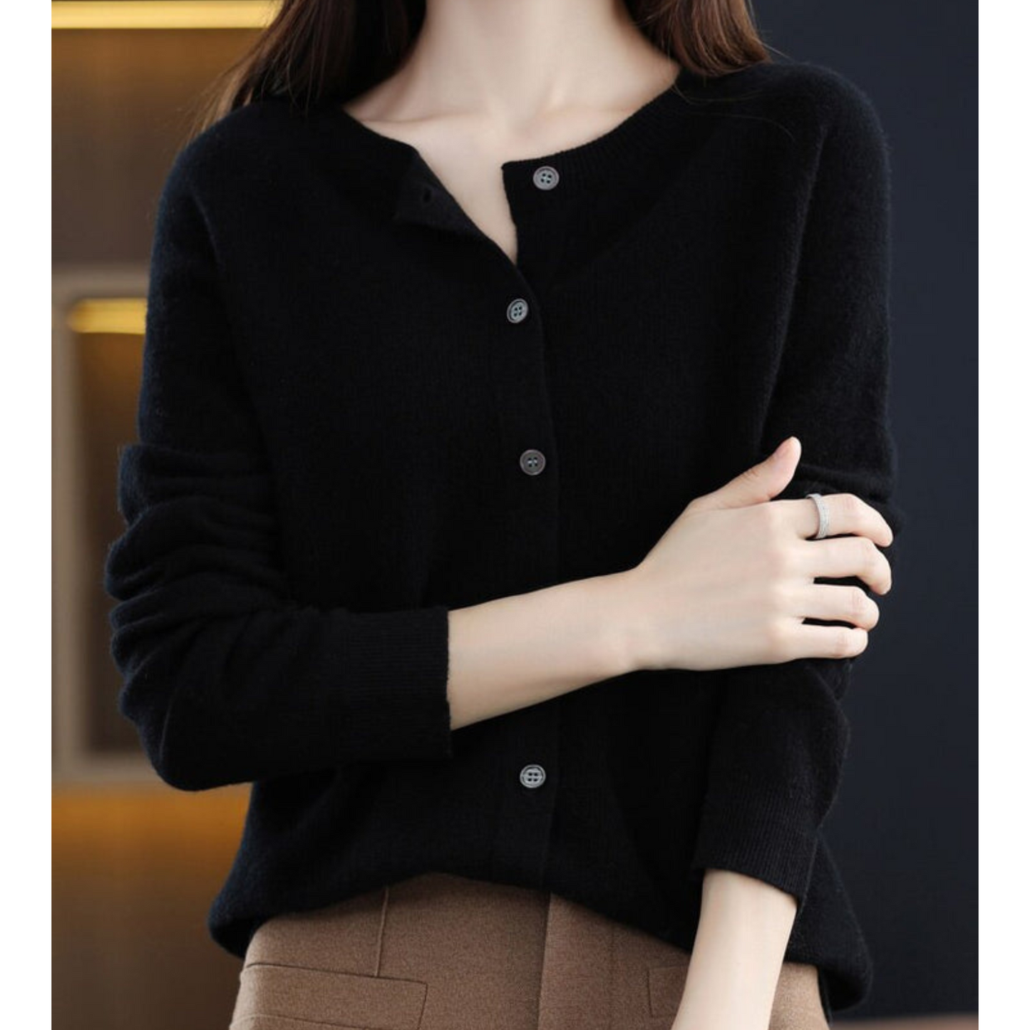Women's Long Sleeve V-Neck Cardigan | Comfortable, Versatile & Ideal for Winter Wardrobe