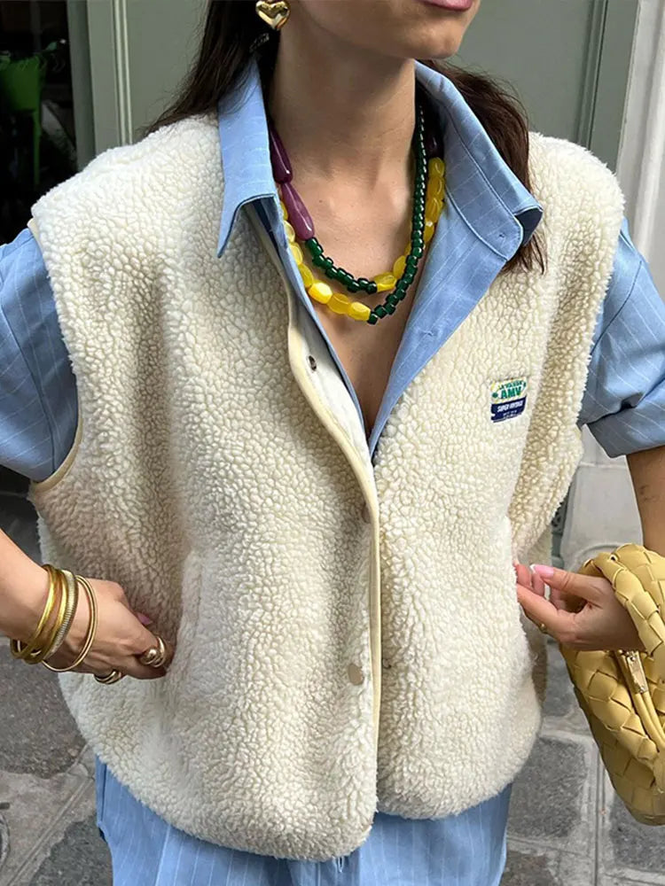 High-Quality Lambswool Gilet | Comfortable, Versatile & Ideal for Year-Round Layering