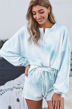Women's Tie-Dye 2-Piece Pyjama Set | Long Sleeve Top & Drawstring Shorts for Comfortable Lounging and Sleep