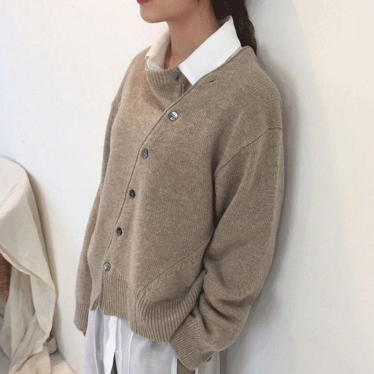 Cashmere Cardigan with Buttons | Soft, Warm & Comfortable for Women in Autumn & Winter