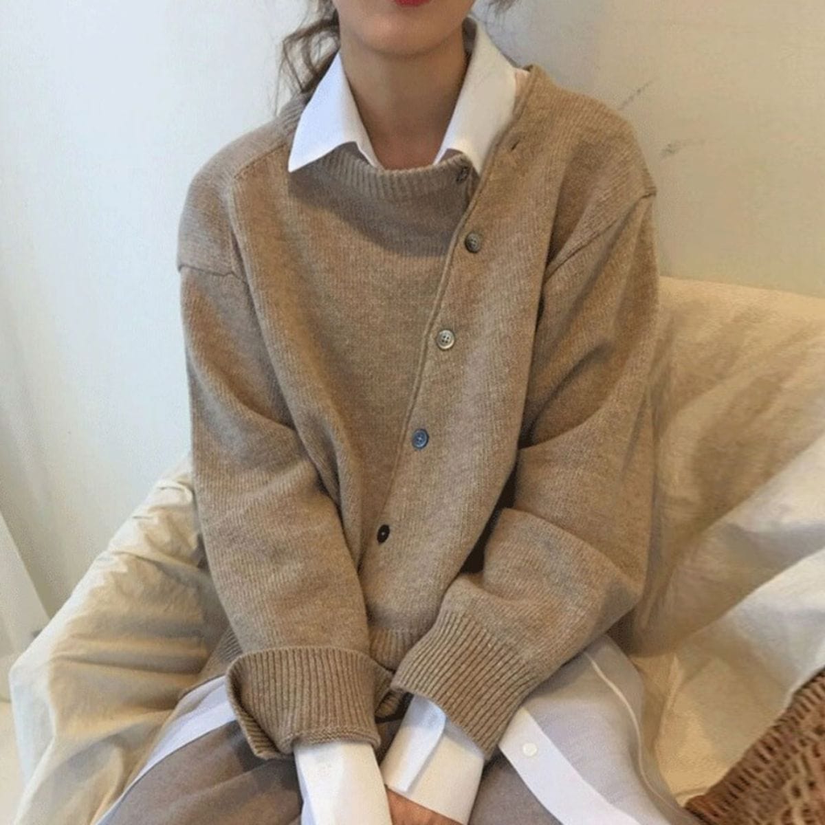 Cashmere Cardigan with Buttons | Soft, Warm & Comfortable for Women in Autumn & Winter
